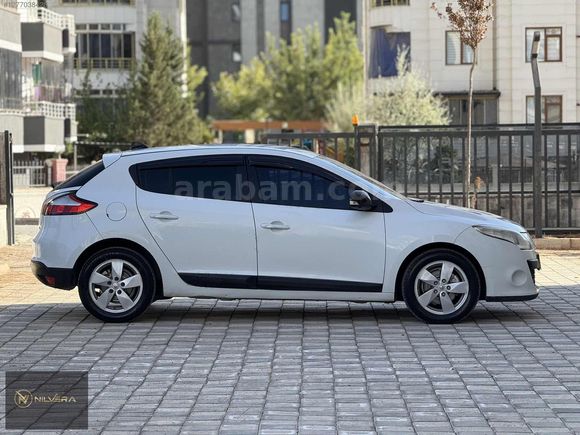 NİLVERA MOTORS'DAN 1.5 DCİ 110'LUK TEMİZ MEGANE