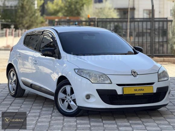 NİLVERA MOTORS'DAN 1.5 DCİ 110'LUK TEMİZ MEGANE