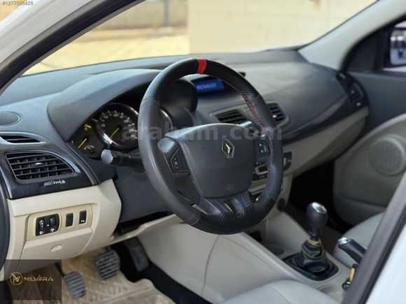 NİLVERA MOTORS'DAN 1.5 DCİ 110'LUK TEMİZ MEGANE