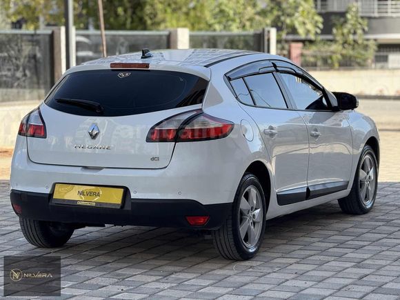 NİLVERA MOTORS'DAN 1.5 DCİ 110'LUK TEMİZ MEGANE