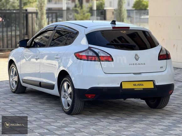 NİLVERA MOTORS'DAN 1.5 DCİ 110'LUK TEMİZ MEGANE