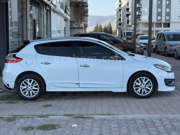 ÖZMAR'DAN 2015 MODEL MEGANE 1.5 DCI TOUCH PLUS 200 XXX KM DE