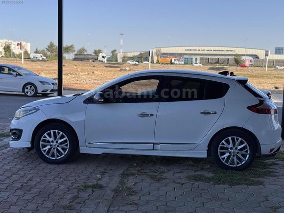 ÖZMAR'DAN 2015 MODEL MEGANE 1.5 DCI TOUCH PLUS 200 XXX KM DE