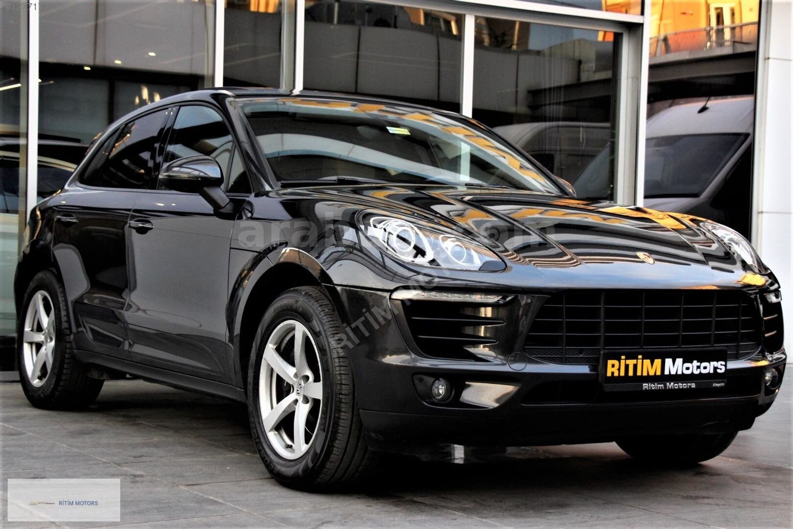 Galeriden Porsche Macan 2.0 2018 Model İstanbul 103.000 km Füme 4