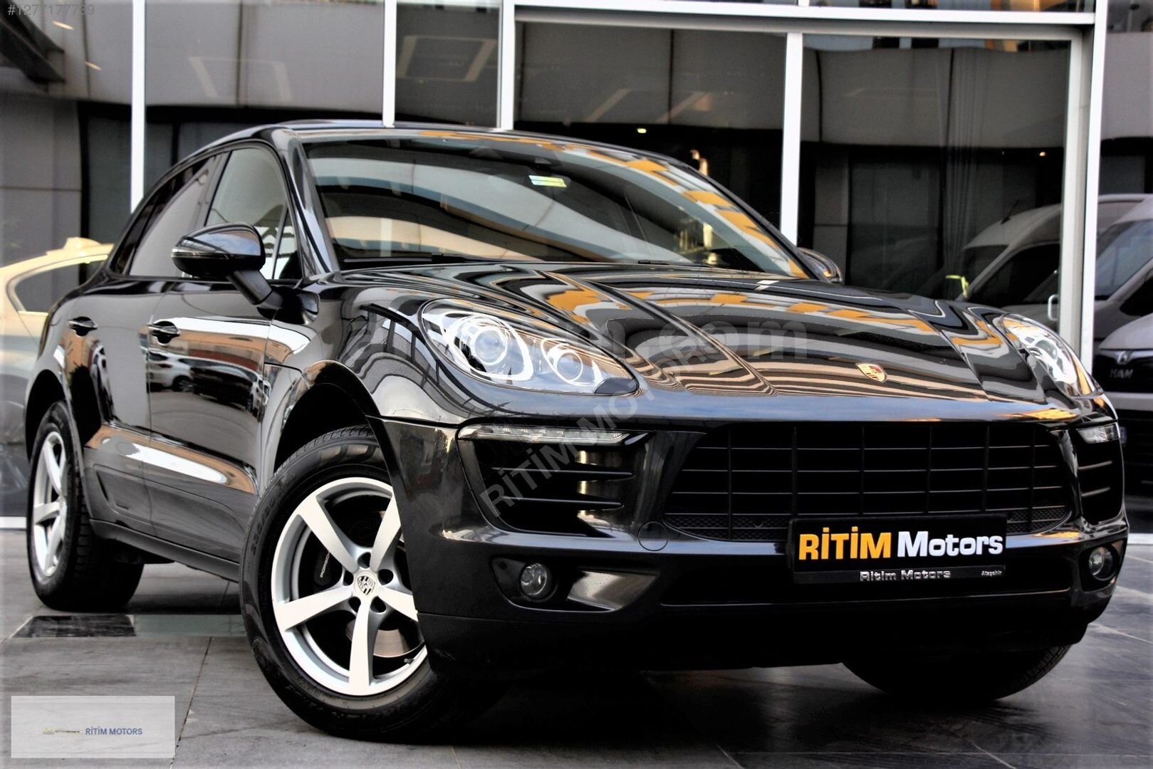 Galeriden Porsche Macan 2.0 2018 Model İstanbul 103.000 km Füme 3