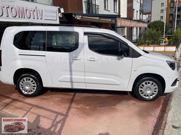 TAKAS'LI 2024 COMBO CARGO XL ELEGANCE 1.5 D AUTO CAMLI %20KDV