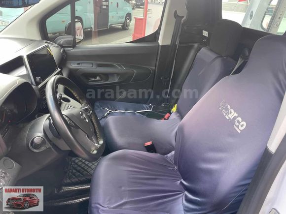 TAKAS'LI 2024 COMBO CARGO XL ELEGANCE 1.5 D AUTO CAMLI %20KDV