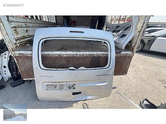 Renault Kangoo 4 bagaj kapağı