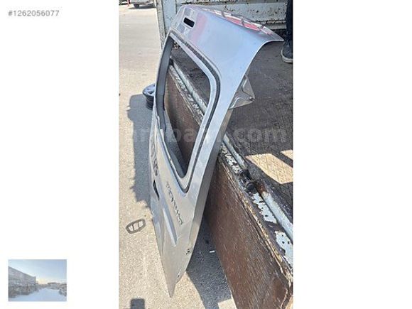 Renault Kangoo 4 bagaj kapağı