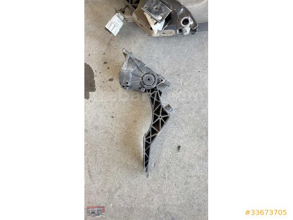 VW Transporter T5 2.5 Dizel pedal takımı