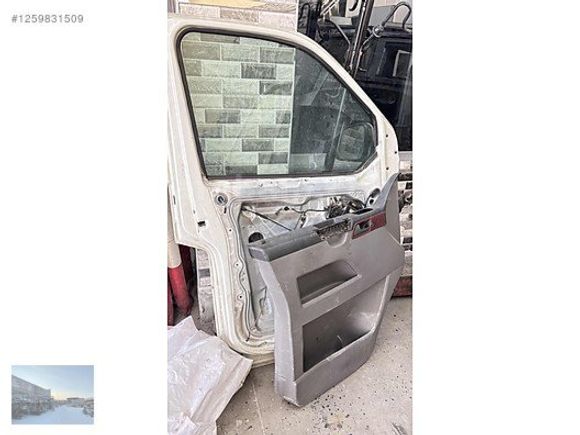 VW Transporter T5 2.5 Dizel Sağ ön kapı dolu hatasız