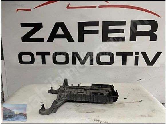 Volkswagen caddy 2011 model Akü alt plastiği