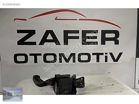 Volkswagen caddy 2011 model Akü alt plastiği