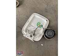 Volkswagen Caddy 04-10 depo kapağı