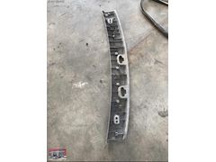 Volkswagen Caddy 04-10 bagaj kilit plastiği