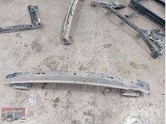 Volkswagen Caddy 2005 arka tampon demiri