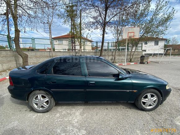 Memurdan Opel Vectra