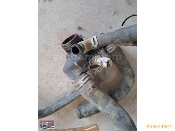 FORD CUSTOM 2.2 ŞU HORTUMU ÇIKMA
