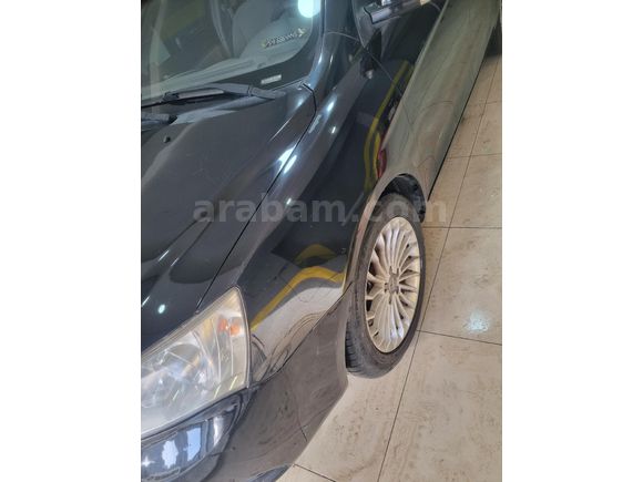 ACİL SATILIK 2013 MODEL GEELY EMGRAND TEMİZ AİLE ARABASI