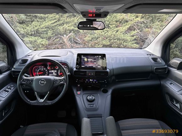 2023 MODEL OPEL COMBO 1.5 D ULTİMATE CAM TAVAN OTOMATİK VİTES 43.000 KM’DE