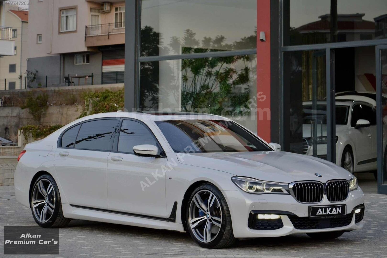 Galeriden BMW 7 Serisi 725d Long M Excellence 2017 Model Antalya 143.800 km Beyaz 5