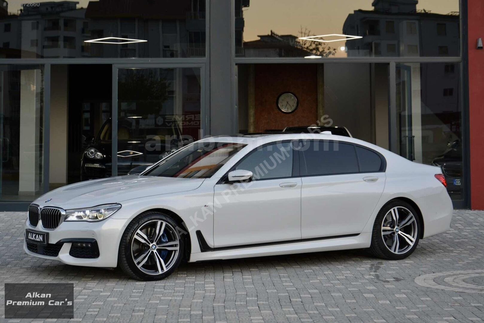 Galeriden BMW 7 Serisi 725d Long M Excellence 2017 Model Antalya 143.800 km Beyaz 4