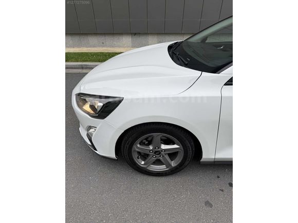 FORD FOCUS DEĞİŞENSİZ 2019 DİZEL OTOMATİK 8 İLERİ