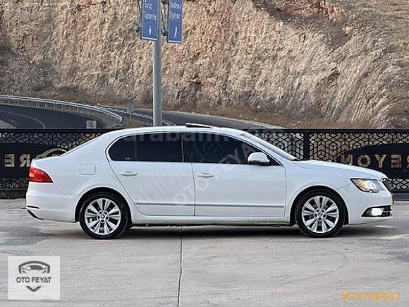 OTO FEYATTAN~2013 SUNROOF~4K ISITMA~OTO PARK~İÇİ BEJ~HATASIZ