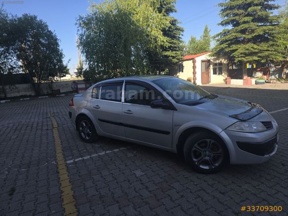 ERBENLERDEN ÇOK TEMİZ BENZİN+LPG li MEGANE 2
