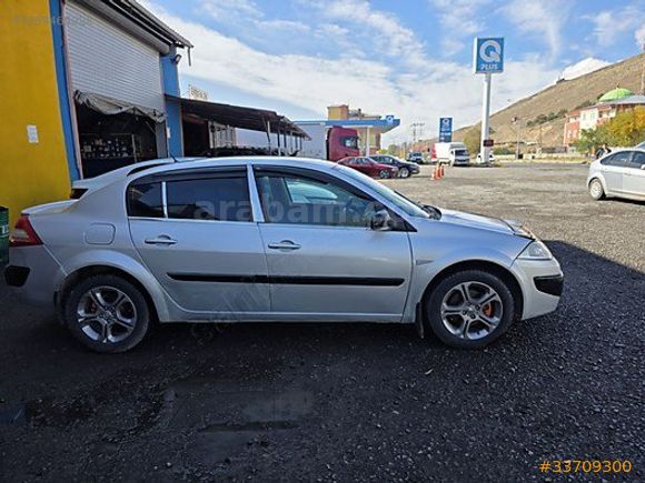 ERBENLERDEN ÇOK TEMİZ BENZİN+LPG li MEGANE 2