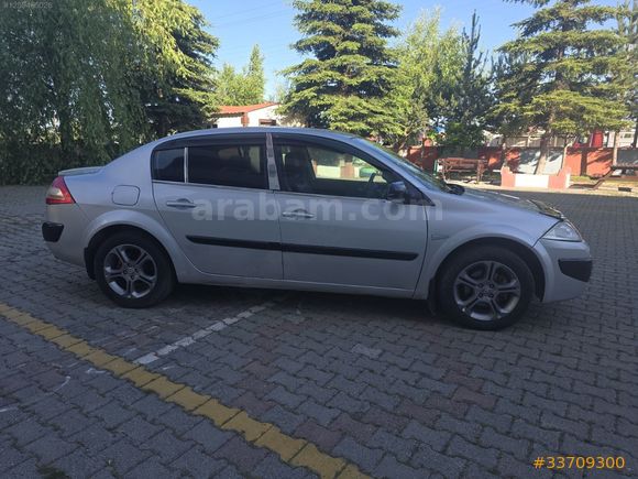 ERBENLERDEN ÇOK TEMİZ BENZİN+LPG li MEGANE 2