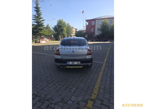 ERBENLERDEN ÇOK TEMİZ BENZİN+LPG li MEGANE 2