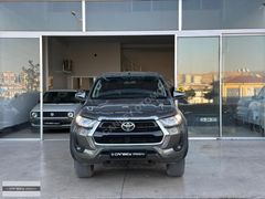 2022 MODEL TOYOTA HILUX 2.4 4X2 ADVENTURE HATASIZ BOYASIZ İLK EL