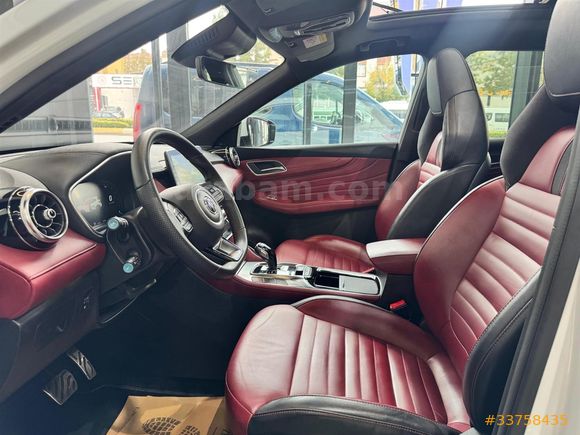 2024 MG HS 1.5 T-GDI Luxury
