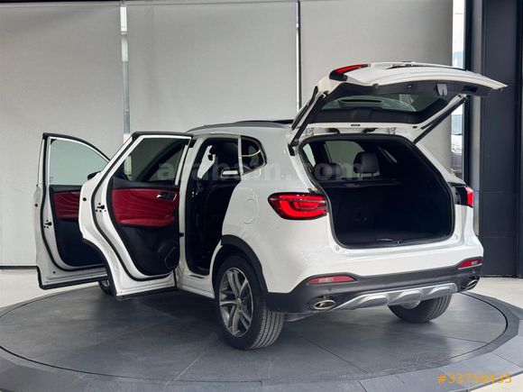 2024 MG HS 1.5 T-GDI Luxury