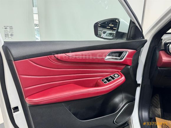 2024 MG HS 1.5 T-GDI Luxury