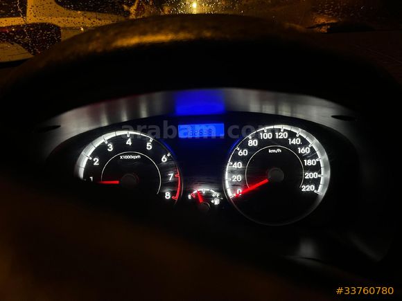 emekli öğretmenden                 Sahibinden Hyundai Accent Era 1.4 Team 2012 Model ABS,ESP,klima ve park sensörlü