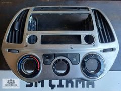 HYUNDAİ İ20 ORIJINAL TEYP ÇERÇEVESİ 2013