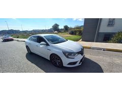 Sahibinden Renault Megane 1.5 dCi Touch 2018 Model  iki parça lokal boya mevcut  kaskodan far değişimi mevcut olup 34750  TL hasar mevcuttur