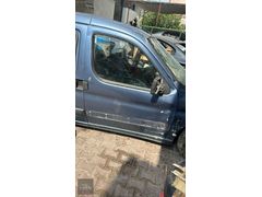 2001 PEUGEOT PARTNER SAĞ ÖN KAPI