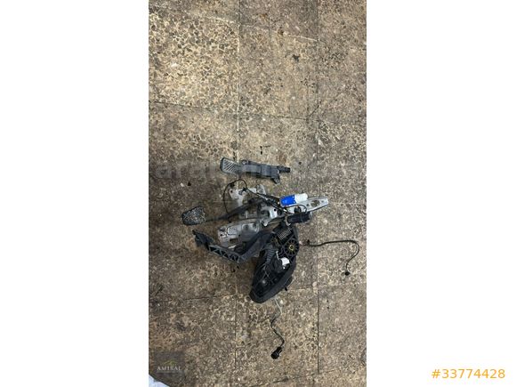 2018 FORD COURİER 1.5 DİZEL MANUEL PEDAL SETİ