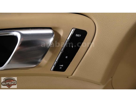 AUTO 25 DEN HATASIZ CAYENNE