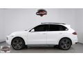 AUTO 25 DEN HATASIZ CAYENNE