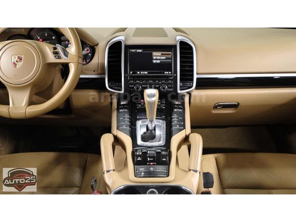 AUTO 25 DEN HATASIZ CAYENNE