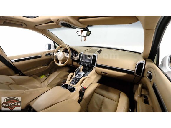 AUTO 25 DEN HATASIZ CAYENNE