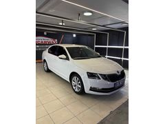 Skoda Octavia 1.6 TDI Style 2019 Model temiz aile aracı
