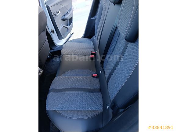 Peugeot e-2008 Allure 2025 Model  hatasız boyasız tramer sız cam tavan