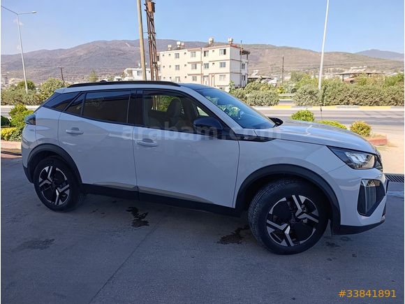Peugeot e-2008 Allure 2025 Model  hatasız boyasız tramer sız cam tavan
