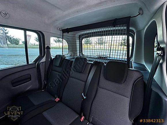 LEVENT OTOMOTİV' DEN 2016 KANGOO 1.5 DCİ EXTREME 90BG FULL+FULL