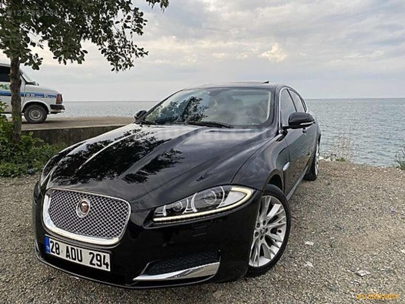 Galeriden Jaguar XF 2.0 Luxury 2013 Model Giresun 296.000 km Siyah